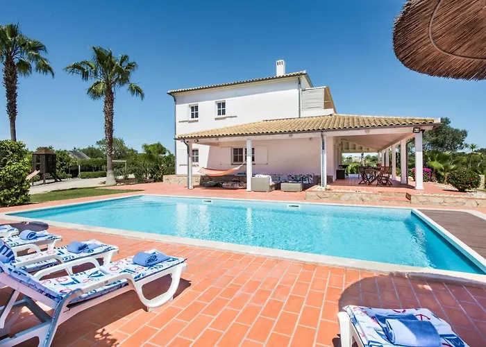 Monte Pardal W/ Heated Pool In Natural Park Villa