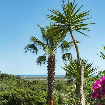 Monte Pardal W/ Heated Pool In Natural Park Villa