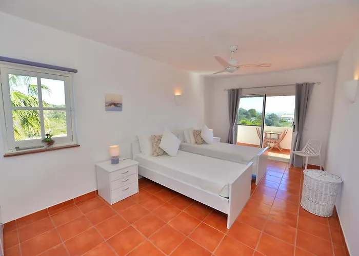 Monte Pardal W/ Heated Pool In Natural Park Villa Moncarapacho