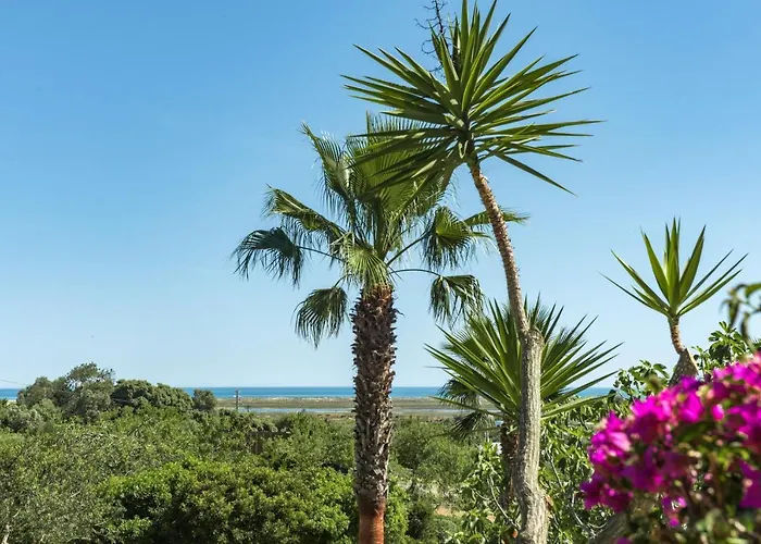 Monte Pardal W/ Heated Pool In Natural Park Villa